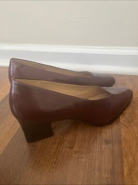 Calico Burgundy Classic Leather Pumps with Low Block Heel Size 8.5